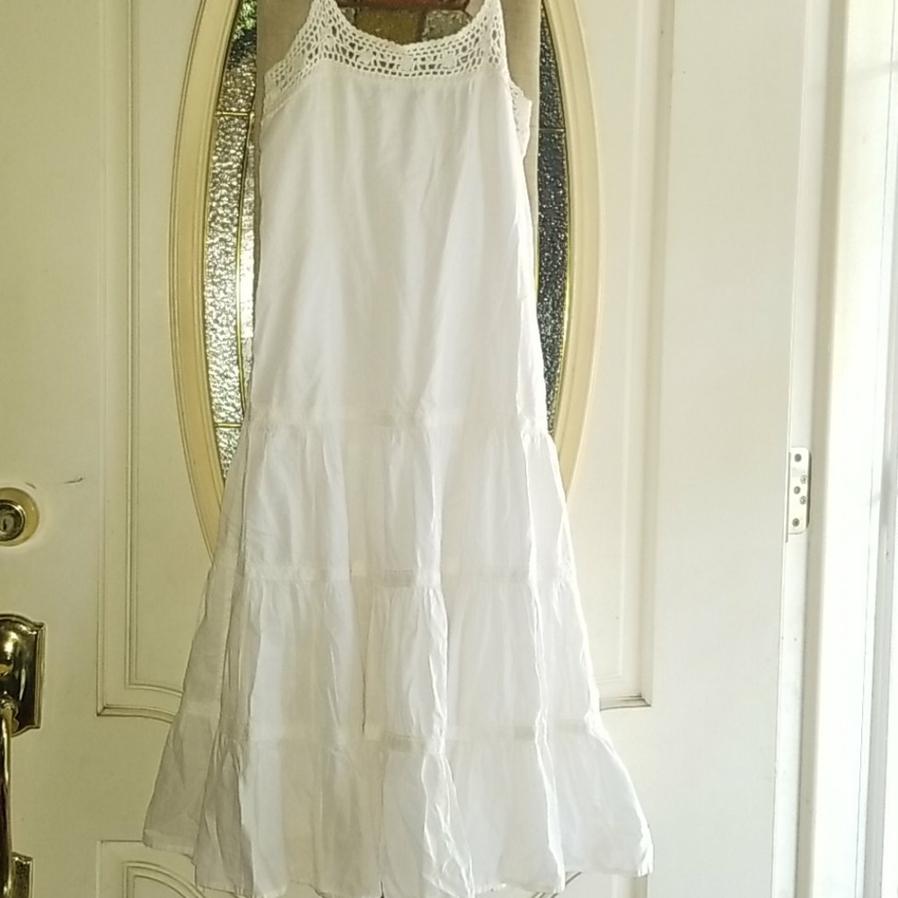 White  cute  dress